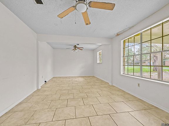 2nd image of 943 Whitehead St