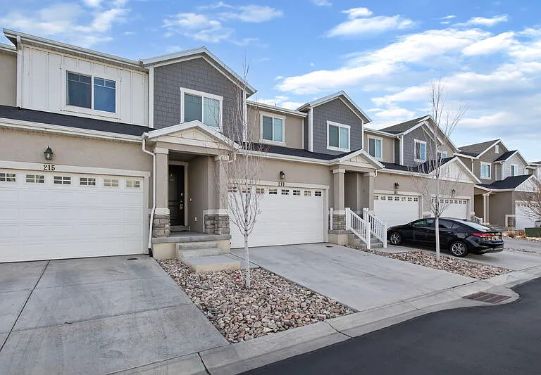219 W Silver Springs Dr #OVER DOOR — Photo 4
