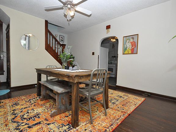 4th image of 1558 Manchester Ave