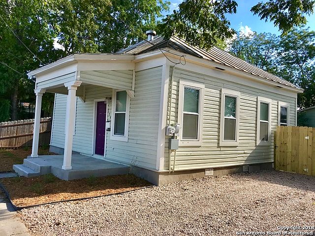 1st image of 114 Oleander St