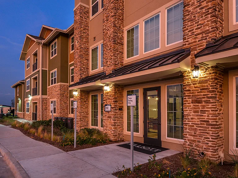 The Elliott Senior Apartments — Photo 3