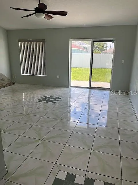 3 bed, 2.0 bath, 1153 sqft, $2,300 — Photo 3