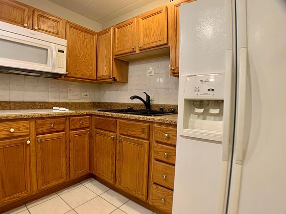4th image of 6160 N Damen Ave APT 106