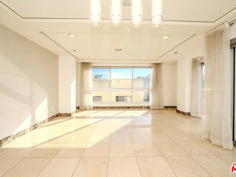 702 S Serrano Ave #501 — Photo 5