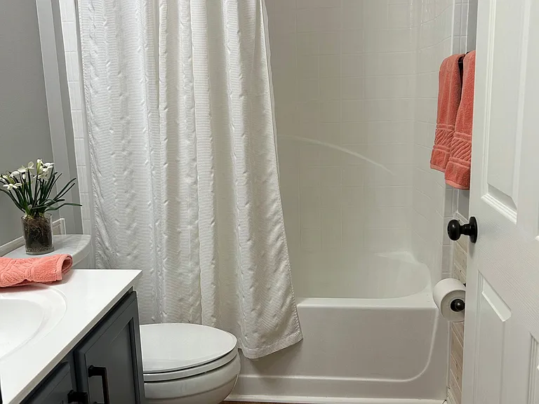 2nd Bathroom