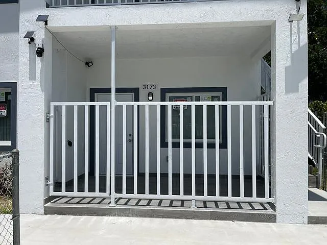 3173 NW 44th St — Photo 3