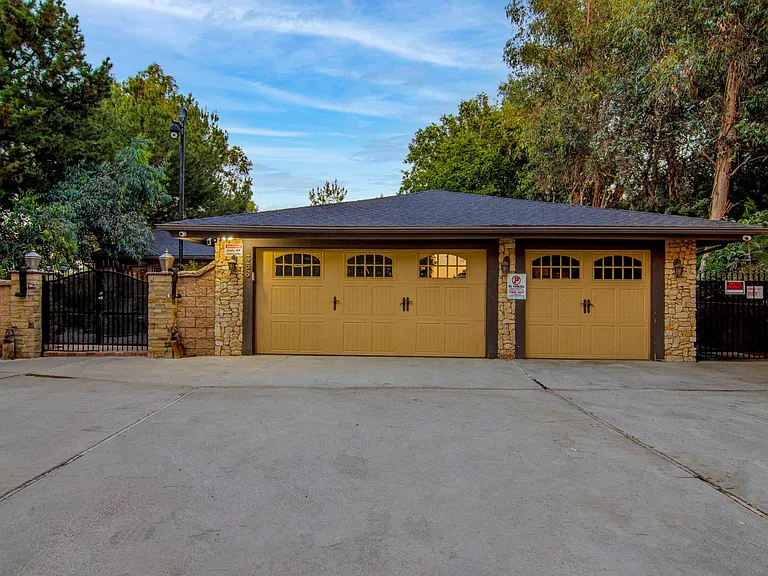 356 S Mohler Dr — Photo 54