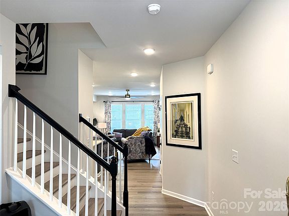 4th image of 10121 Mamillion Dr