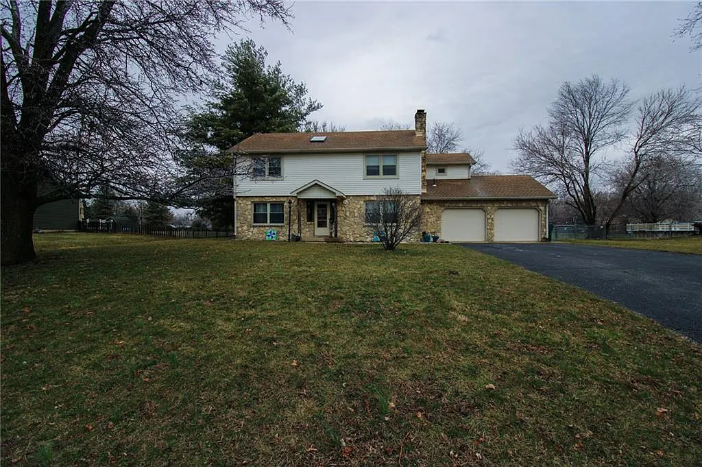 5136 Sandy Ct photo 1