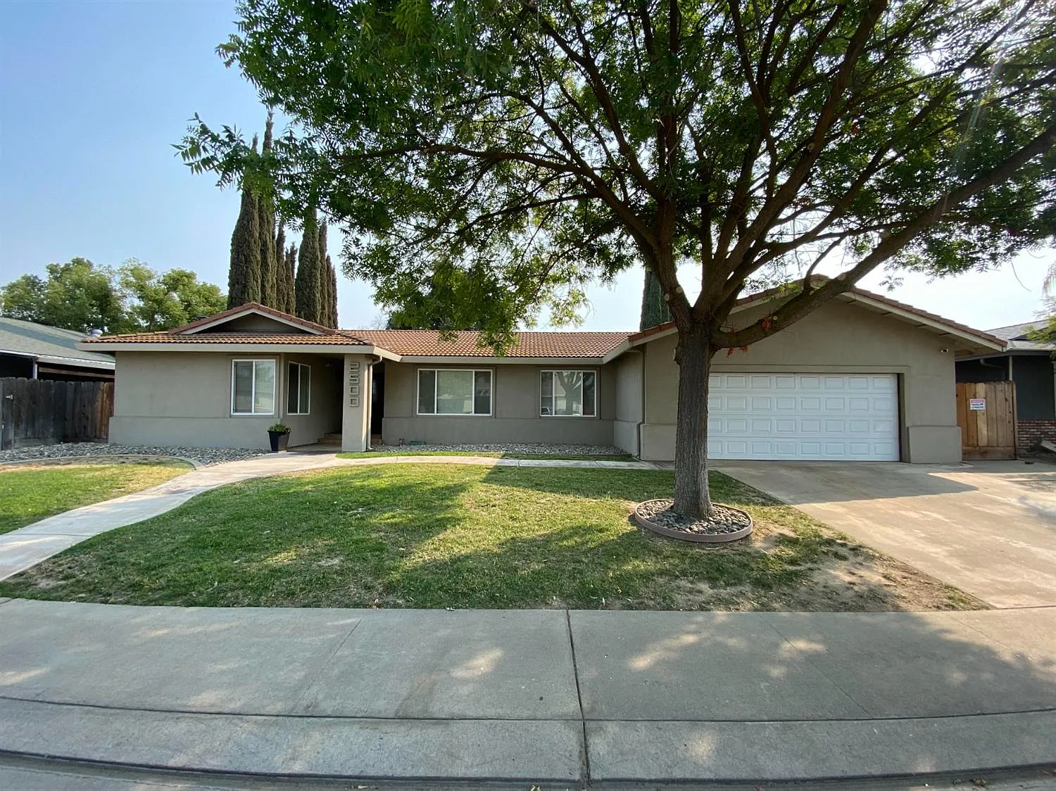 2500 Calcagno St photo 1