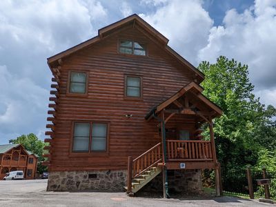 860 Black Bear Cub Way, Sevierville, TN, 37862