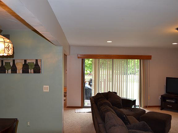 4th image of 29702 Mirlon Dr