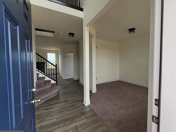 2nd image of 139 Quartz Ridge Rd #24
