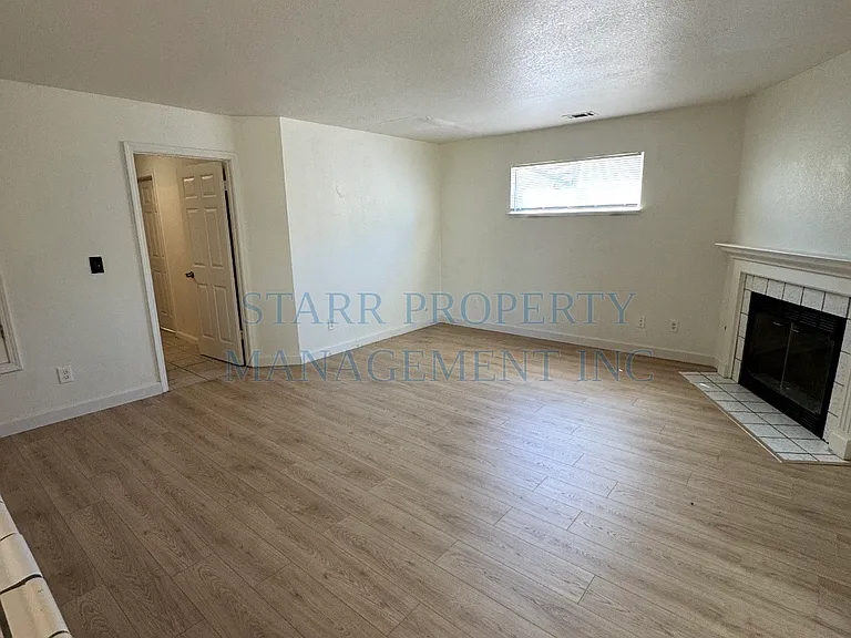 6059 Gentry Ave — Photo 8