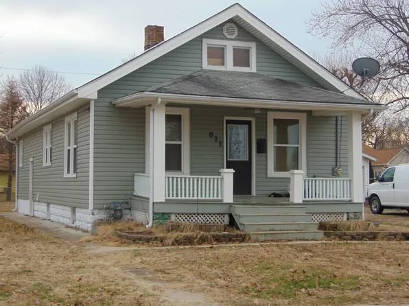 611 W 2nd South St, Carlinville, IL 62626