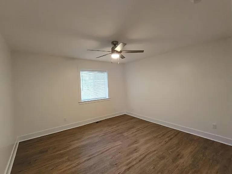 808 Sherman St — Photo 10