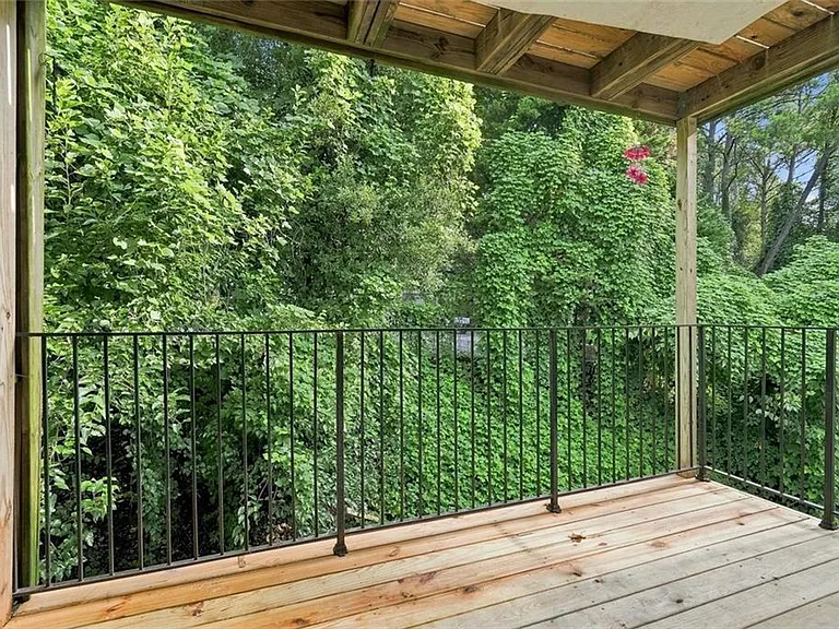 5095 Roswell Rd #203 — Photo 36