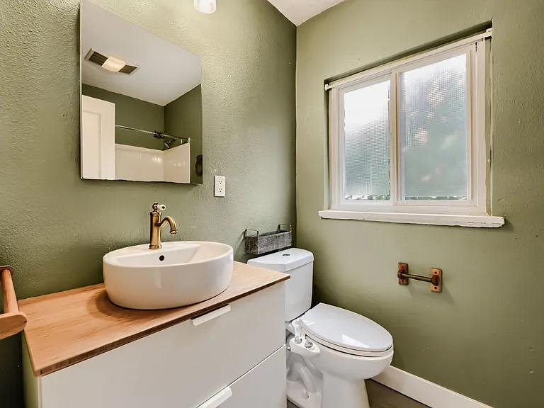 909 NE Brazee St #11 — Photo 19