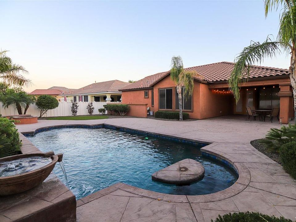 1st image of 2841 E Camellia Dr
