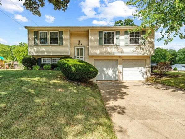 809 Zeletta Dr, Akron, OH 44319