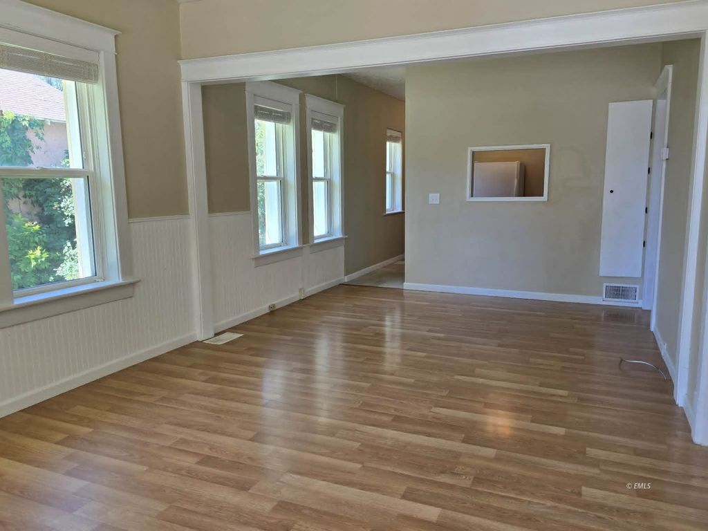 305 S Jordan Ave, Miles City, MT - View 6