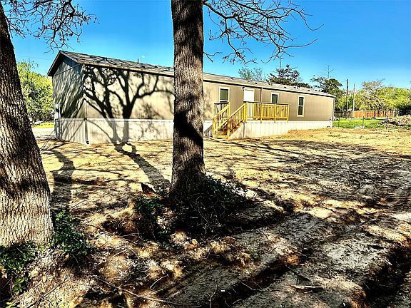 3rd image of 353 Conastoga Rd