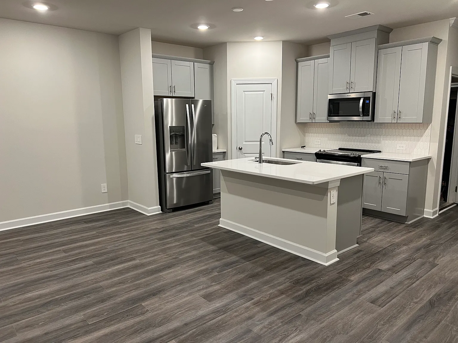 3643 Backwater St — Photo 4