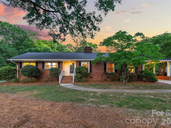 5430 Finsbury Pl, Charlotte, NC 28211
