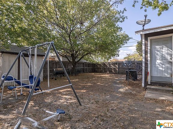 5th image of 103 W Avenue A