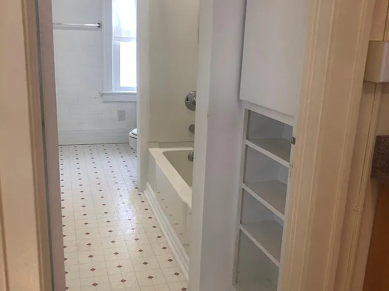 Full bath #1