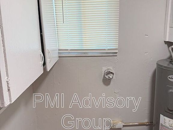 3rd image of 2706 SE Kentucky Ave
