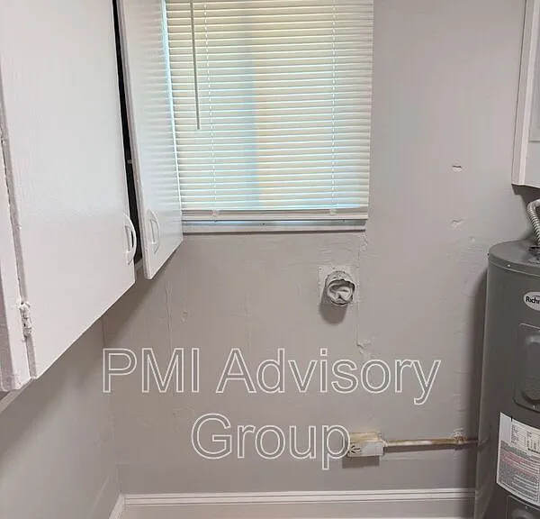 2706 SE Kentucky Ave — Photo 3