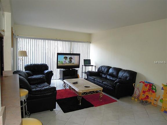 4th image of 895 N Village Dr #105