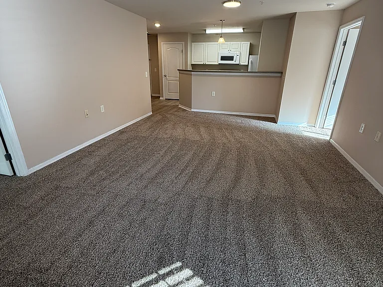 1640 Villa Capri Cir #308 — Photo 9