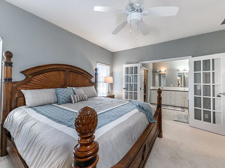 2 Emden Cir — Photo 40