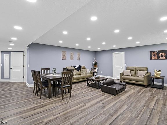 4th image of 34814 Chestnut Ridge Rd