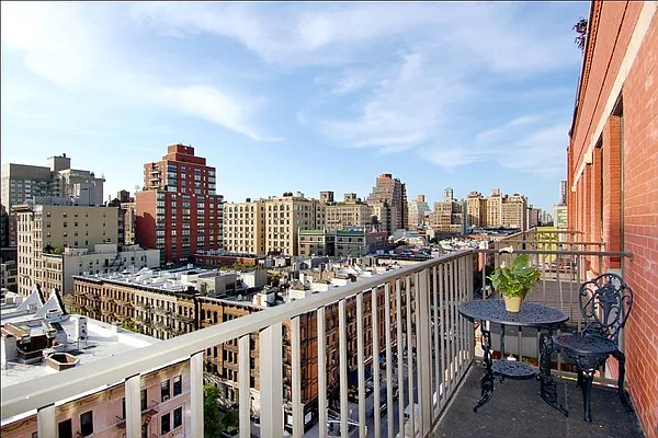 Sold by Corcoran | media 22