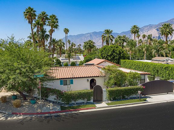 3rd image of 1685 E San Jacinto Way