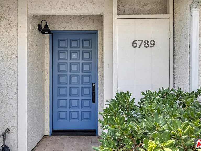 6789 Shearwater Ln — Photo 17