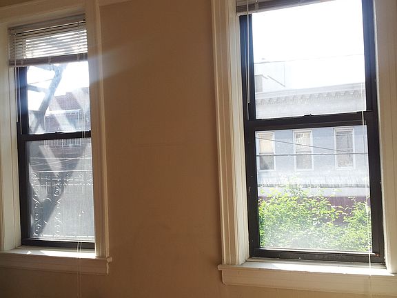 3rd image of 3018 41st St APT 2