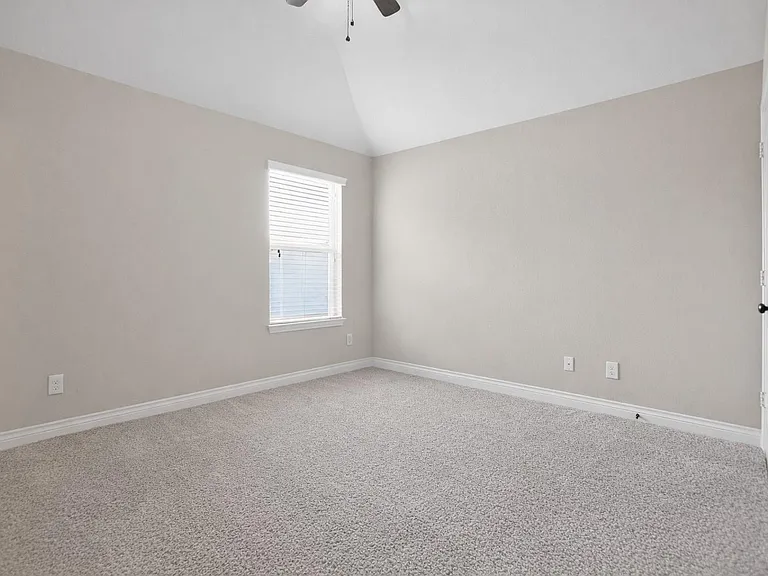6535 Arroyo Springs Ln — Photo 43