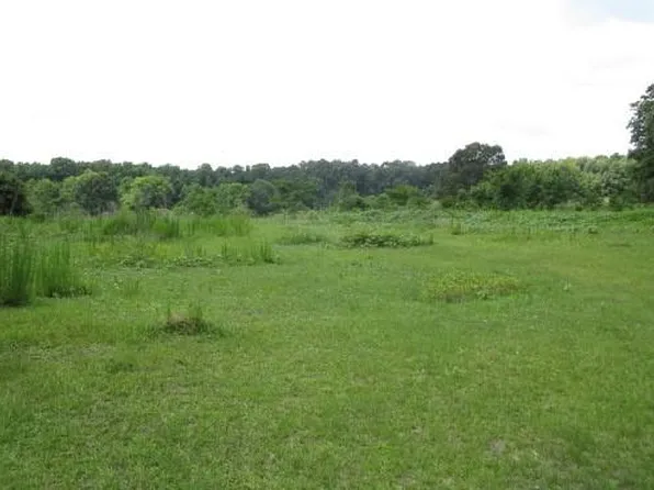 24 Wilson Point Rd, Pineville, LA 71360