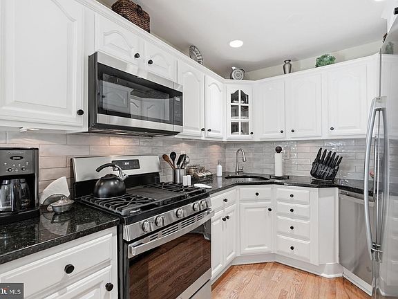 5th image of 3402 McComas Ave