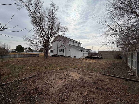 4th image of 914 N Splinter Rd.