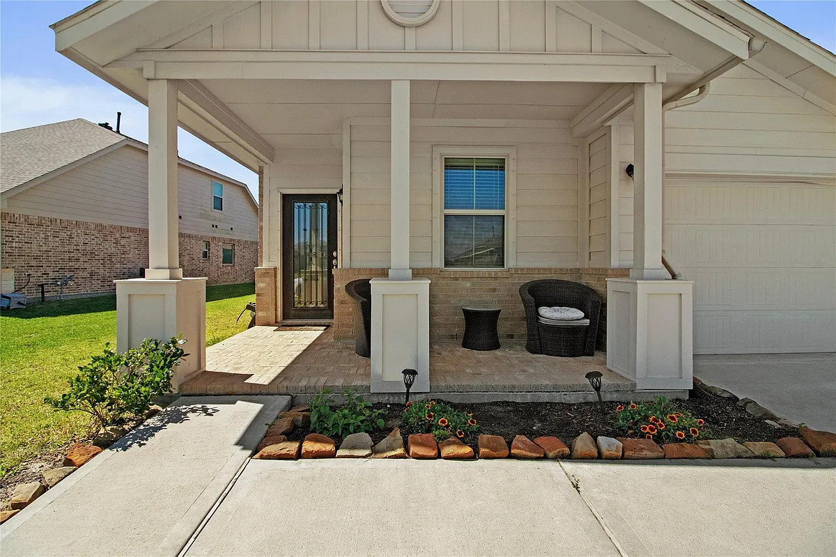 Building Photo - 622 Little Cypress Ln