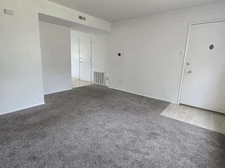 7709 Circle Dr — Photo 17