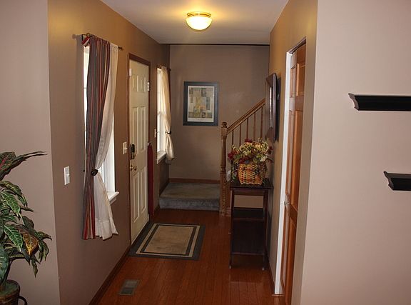 4th image of 1542 Westbury Cir