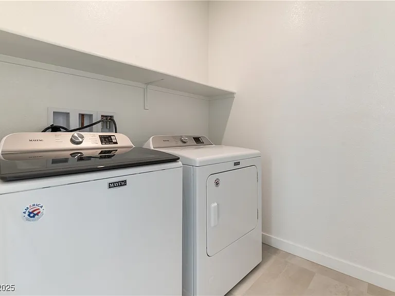 2526 Verdello St — Photo 14