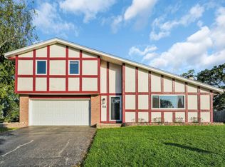 114 Cernan Ct, Mukwonago, WI 53149