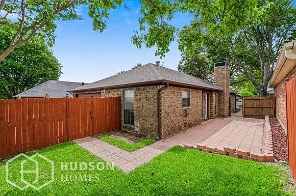 330 Bryant Ln — Photo 13